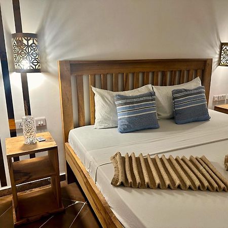 Cezere The Palm Hotel Паже Екстериор снимка
