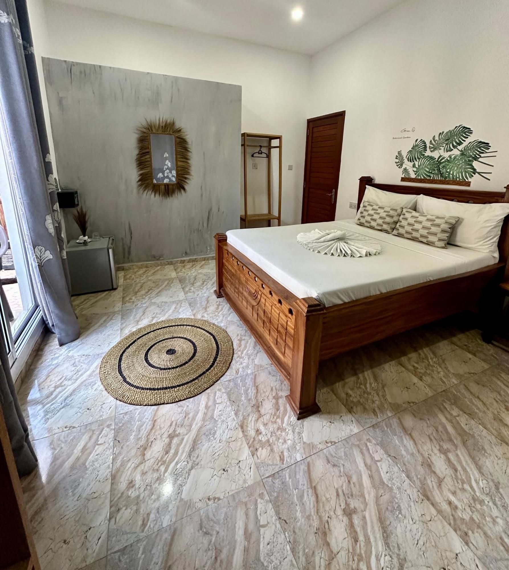 Cezere The Palm Hotel Паже Екстериор снимка